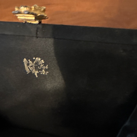 Vintage Black Satin Evening Clutch Gold Chain Strap Floral Clasp - Picture 4 of 5